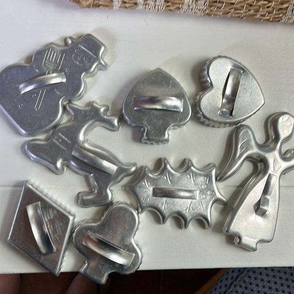 Vintage Cookie Cutters Bundle Of 12 Silver Assorted Shapes - Picture 1 of 4